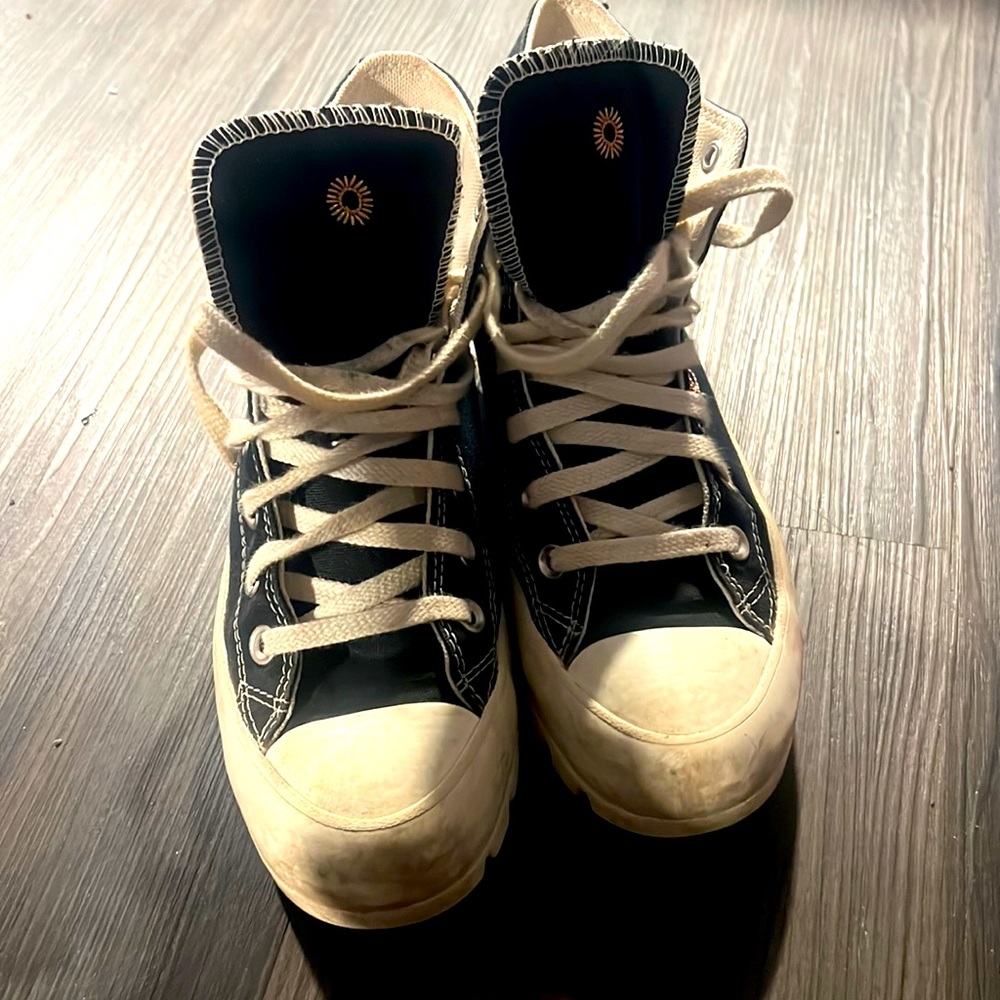 flower converse